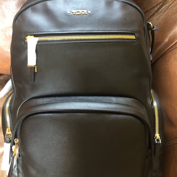 tumi voyageur carson leather backpack